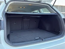 VW Golf Variant Comfortline TDI SCR in Pure White