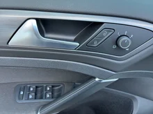 VW Golf Variant Comfortline TDI SCR in Pure White