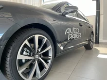 Thumbnail-Foto von Fahrzeug