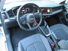 Audi A1 Sportback 25 TFSI S line in 2Y Gletscherweiß Metallic