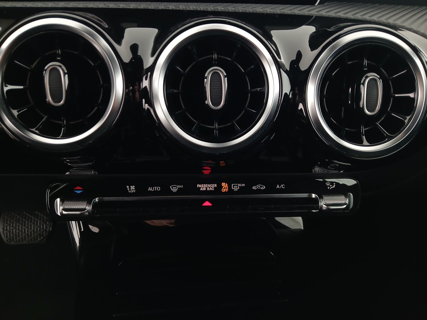 Mercedes CLA 180 d Shooting Brake | Bild 23 von 29