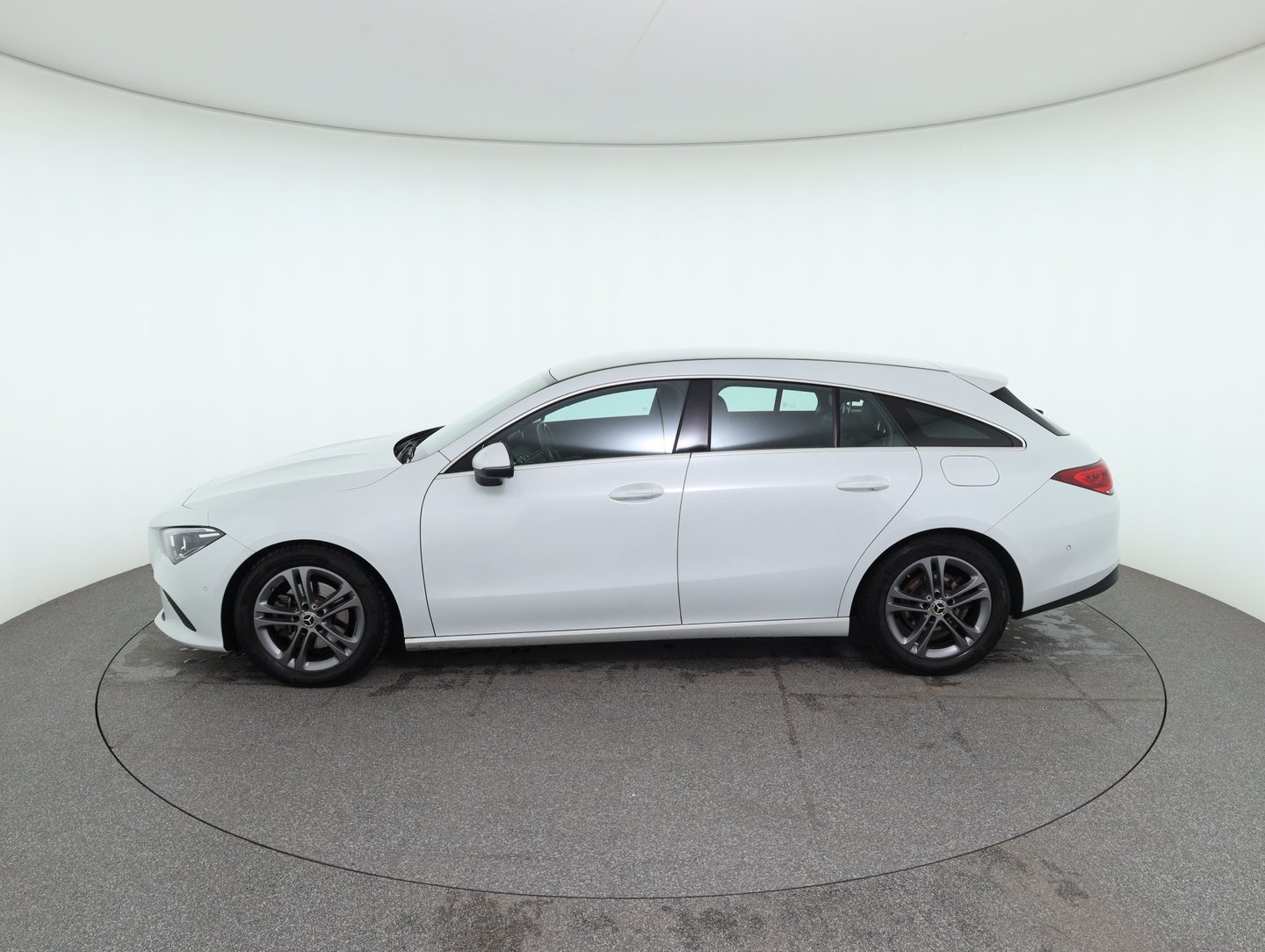 Mercedes CLA 180 d Shooting Brake | Bild 8 von 29