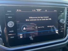 VW T-Roc Design TDI SCR in 0Q Pure White