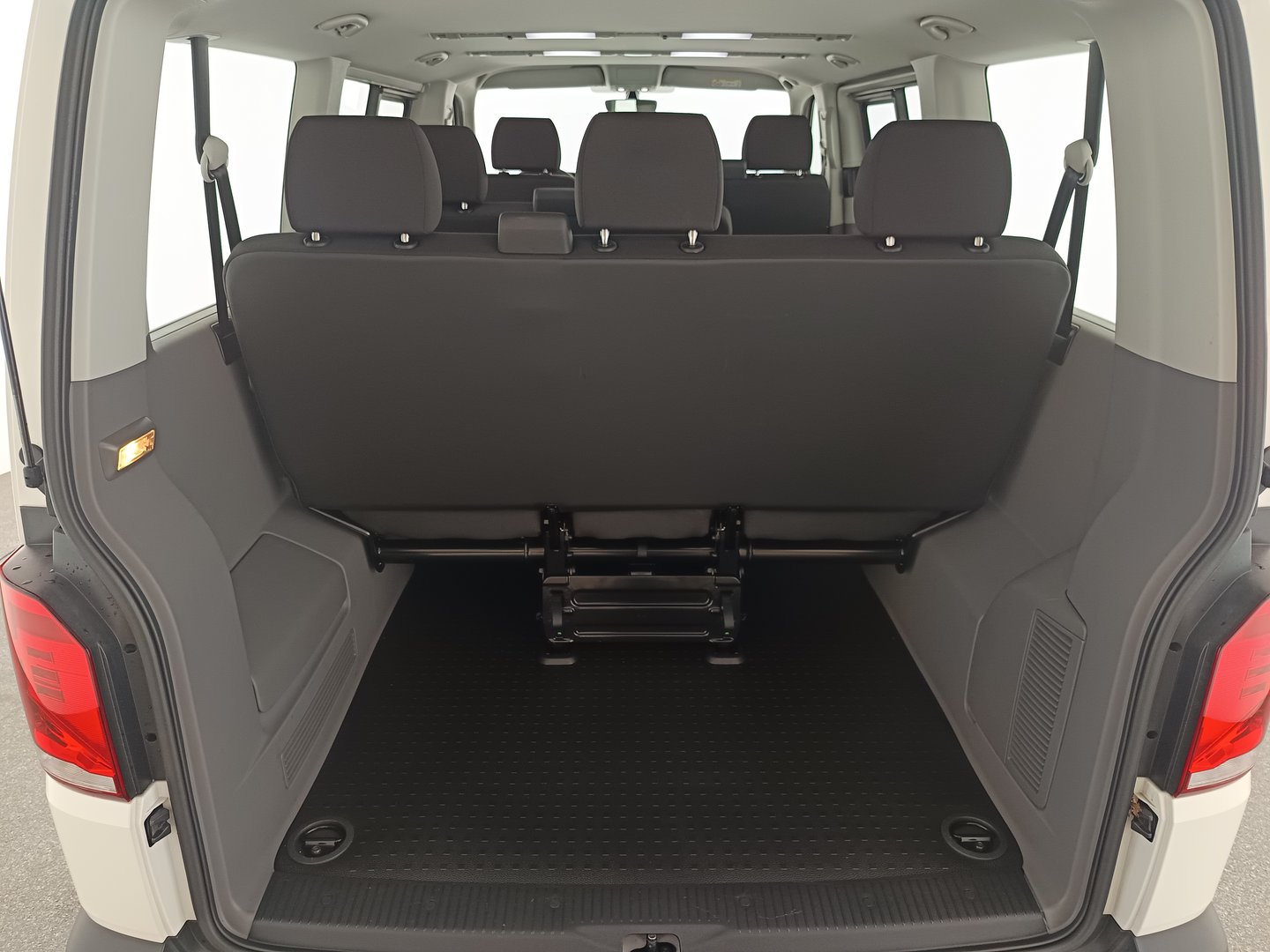 VW Caravelle TDI | Bild 29 von 31