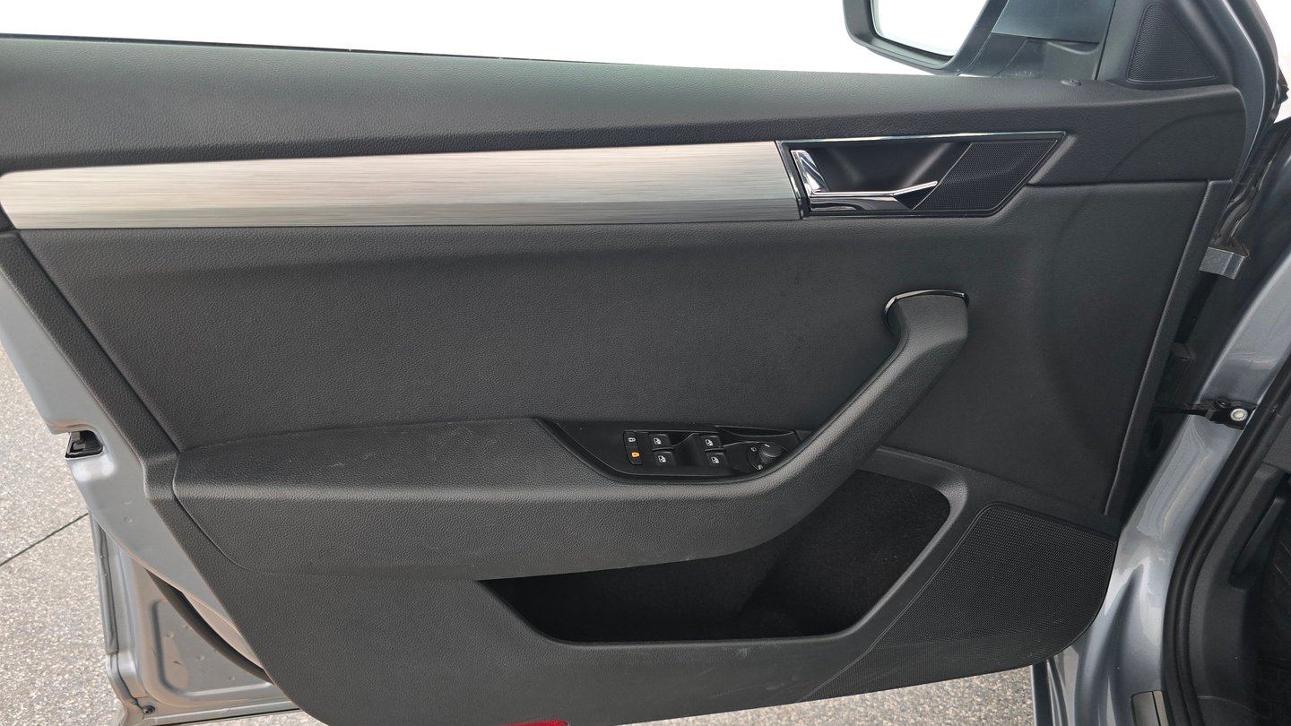 Škoda SUPERB 4x4 Ambition TDI DSG | Bild 10 von 25
