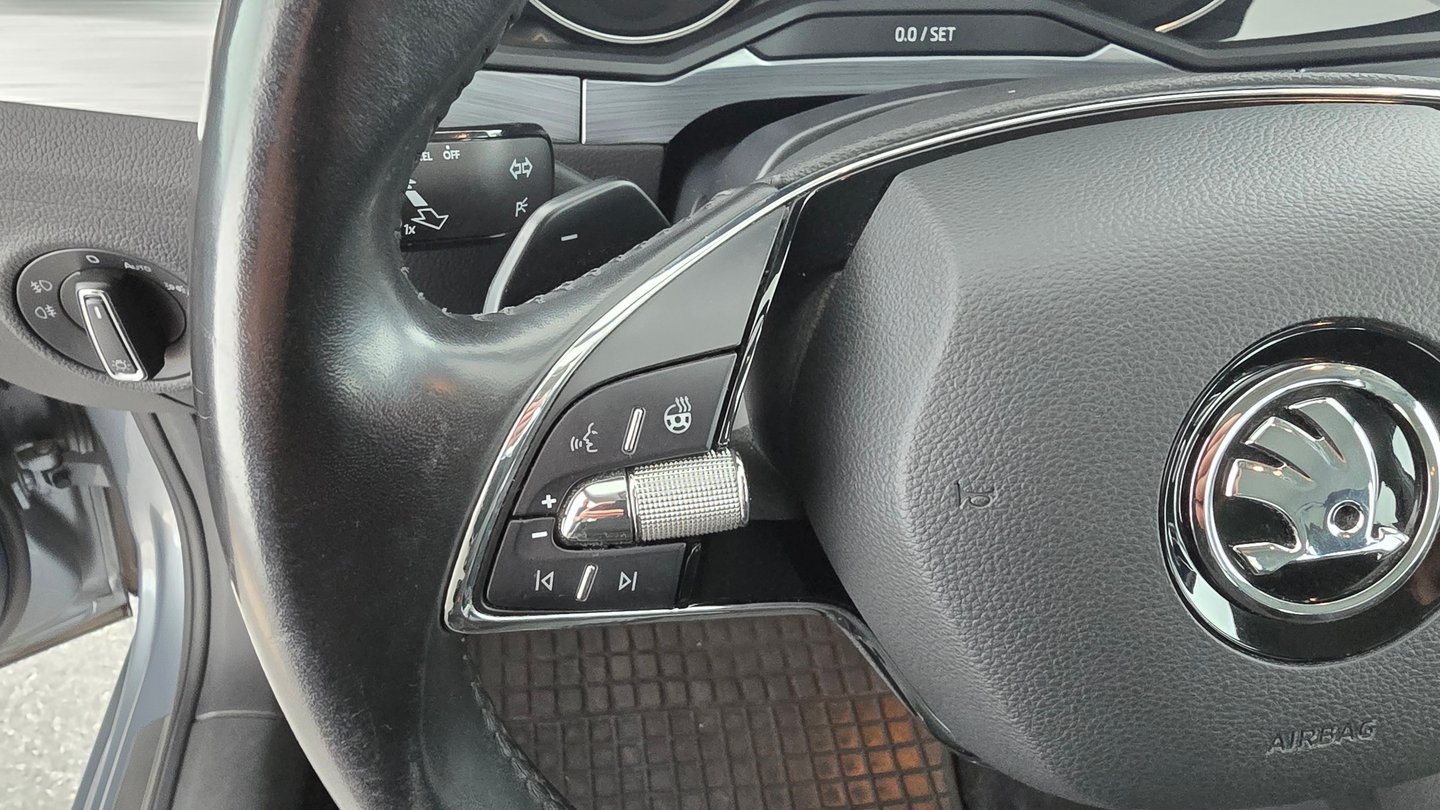 Škoda SUPERB 4x4 Ambition TDI DSG | Bild 15 von 25
