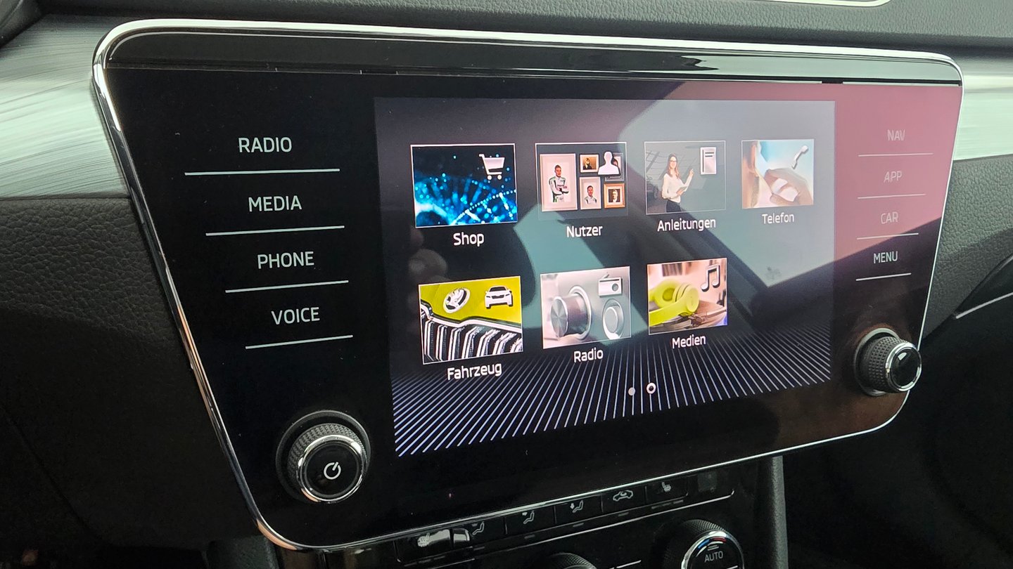 Škoda SUPERB 4x4 Ambition TDI DSG | Bild 18 von 25