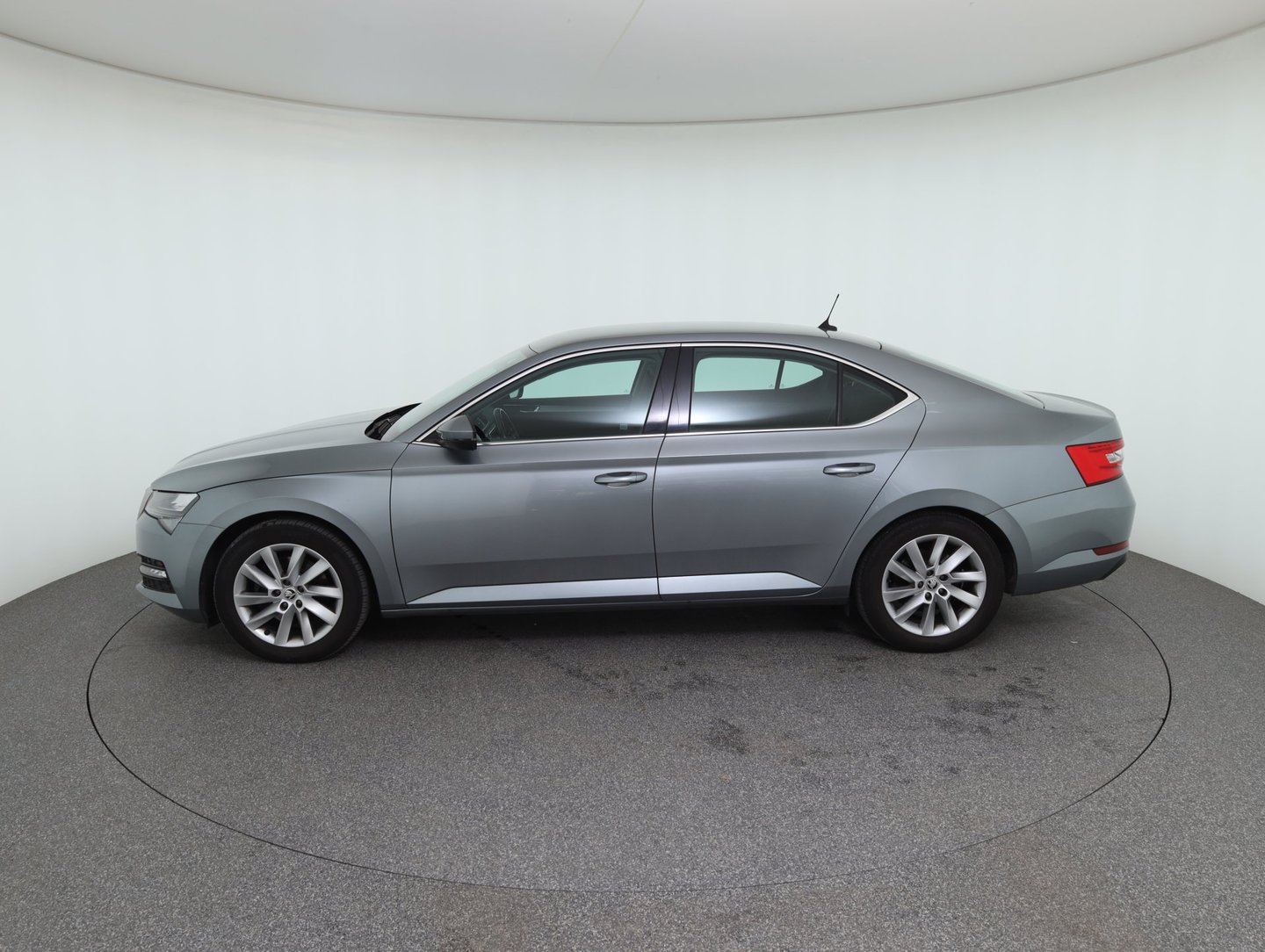 Škoda SUPERB 4x4 Ambition TDI DSG | Bild 8 von 25