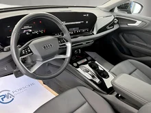Audi A5 Avant TDI quattro in MYTHOSSCHWARZ METALLIC