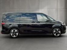 VW Multivan Style ÜH eHybrid 180 kW 4MOTION in Deepblack Perleffekt