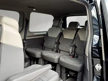 VW Multivan Style ÜH eHybrid 180 kW 4MOTION in Deepblack Perleffekt