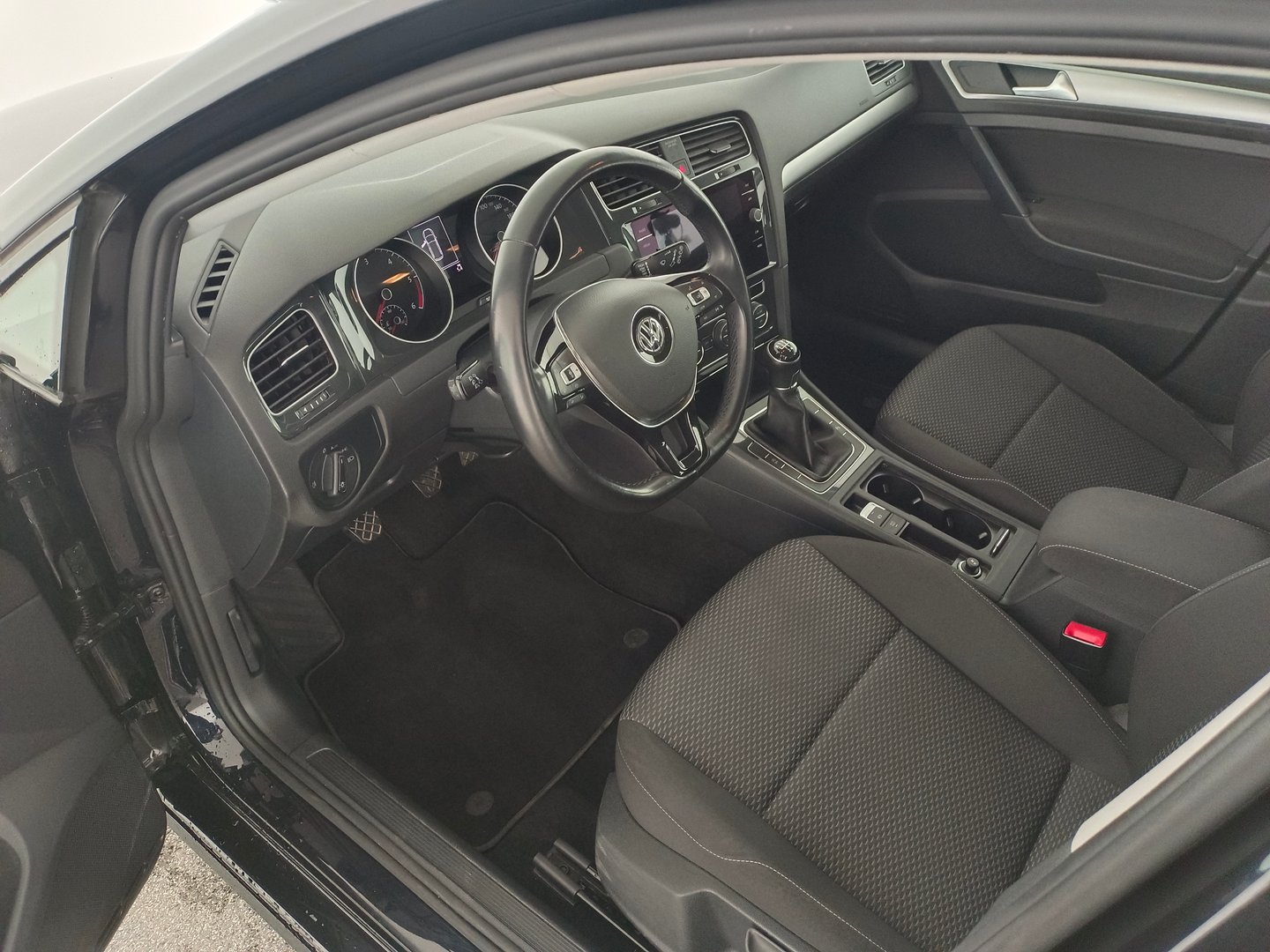 VW Golf Variant Trendline TDI | Bild 13 von 30