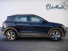 VW T-Cross Life TSI in Deep Black Perlef.