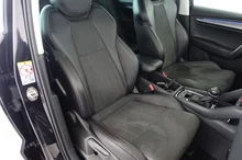 Škoda Karoq 4x4 Style TDI DSG in Black-Magic Perleff.