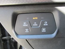 SEAT Leon Style Edition 1.5 eTSI DSG 115 PS in Nacht-Schwarz Metallic