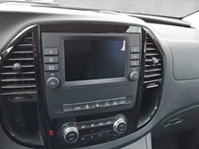 Mercedes Vito Tourer 114/116/119/124 CDI 4x4 lang Pro in schwarz metallic