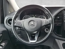 Mercedes Vito Tourer 114/116/119/124 CDI 4x4 lang Pro in schwarz metallic