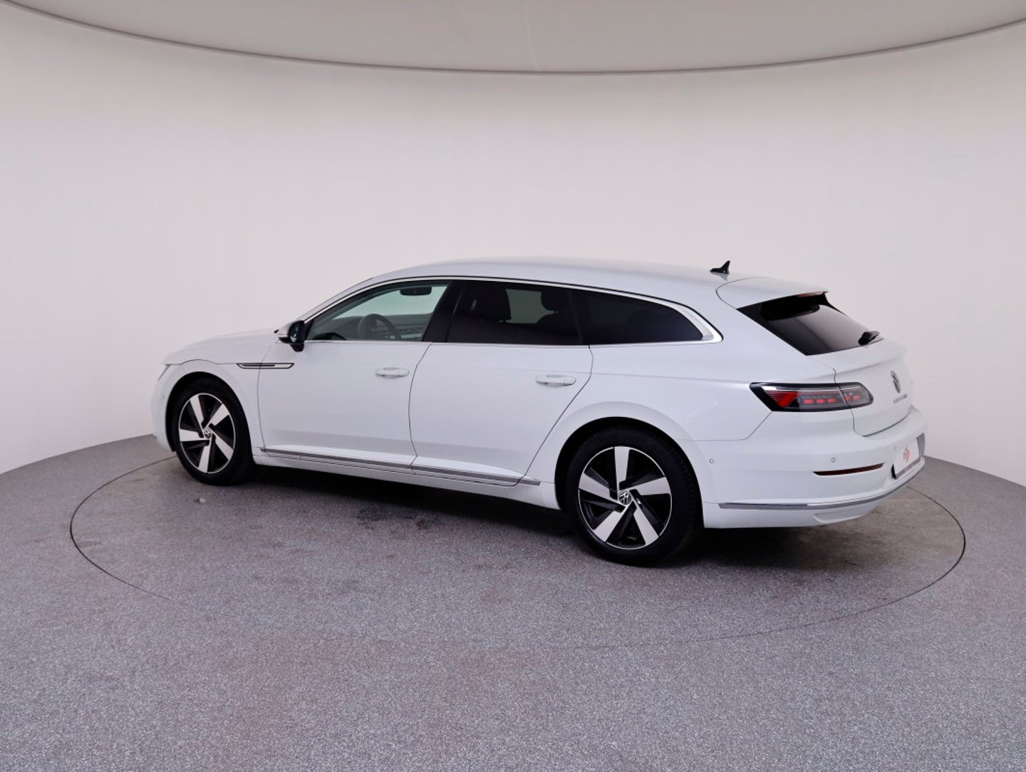 VW Arteon SB Elegance TDI DSG | Bild 2 von 13