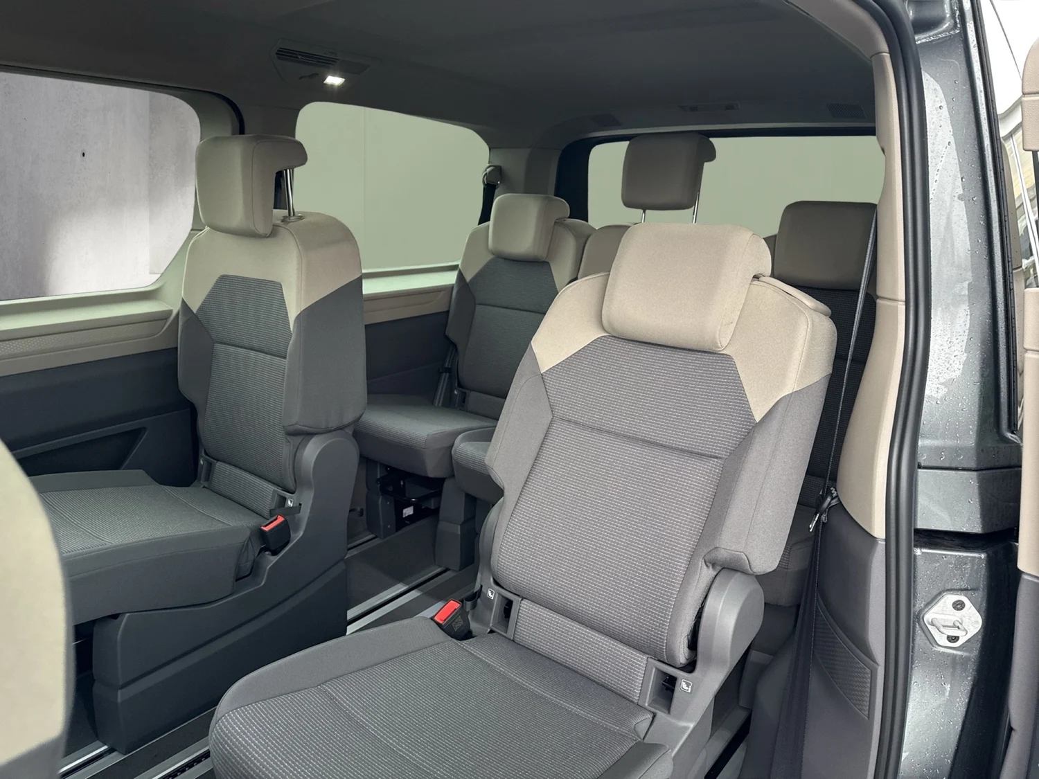 Bild eines VW Multivan Business ÜH TDI