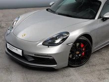 Porsche 718 Cayman GTS 4.0 in GT-silbermetallic