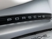 Porsche 718 Cayman GTS 4.0 in GT-silbermetallic