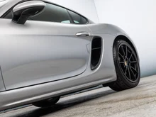 Porsche 718 Cayman GTS 4.0 in GT-silbermetallic