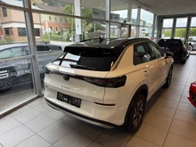 VW T-Roc Life eTSI DSG in Pure White Dach Black Uni