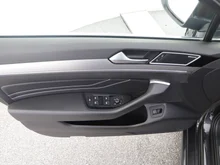 VW Passat Variant Var. Elegance TDI SCR 4MOTION DSG in 5V Mangangrau Metallic