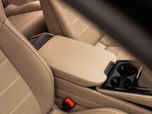 Porsche Panamera 4 E-Hybrid in hellgrau - metallic