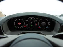 Porsche Panamera 4 E-Hybrid in hellgrau - metallic
