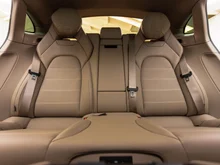 Porsche Panamera 4 E-Hybrid in hellgrau - metallic