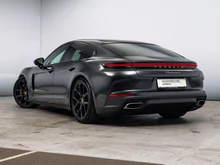 Porsche Panamera 4 E-Hybrid in hellgrau - metallic
