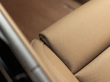 Porsche Panamera 4 E-Hybrid in hellgrau - metallic