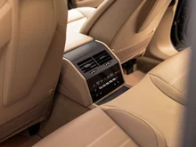 Porsche Panamera 4 E-Hybrid in hellgrau - metallic