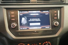 SEAT Arona Reference EcoTSI in Candy-Weiß