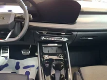 Audi Q3 Sportback TDI quattro 142 kW in Salbeigrün Metallic
