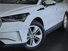 Škoda Enyaq 80 in MOON-WEISS METALLIC