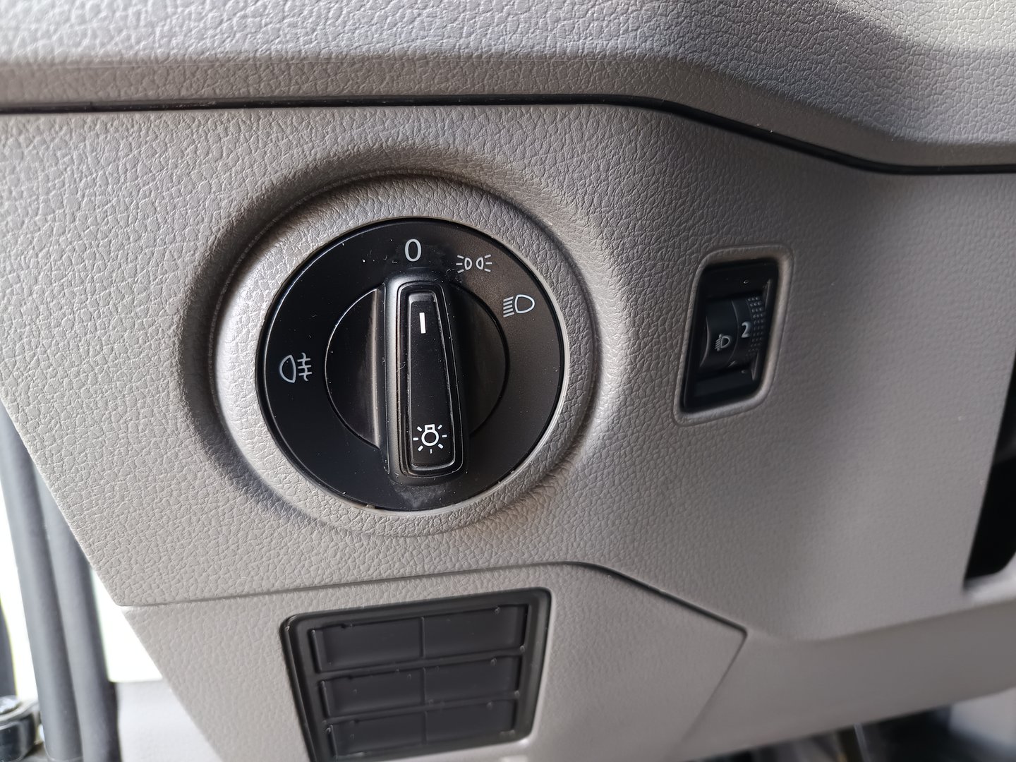 VW Crafter 30 Kastenwagen Entry L3H2 TDI | Bild 11 von 25