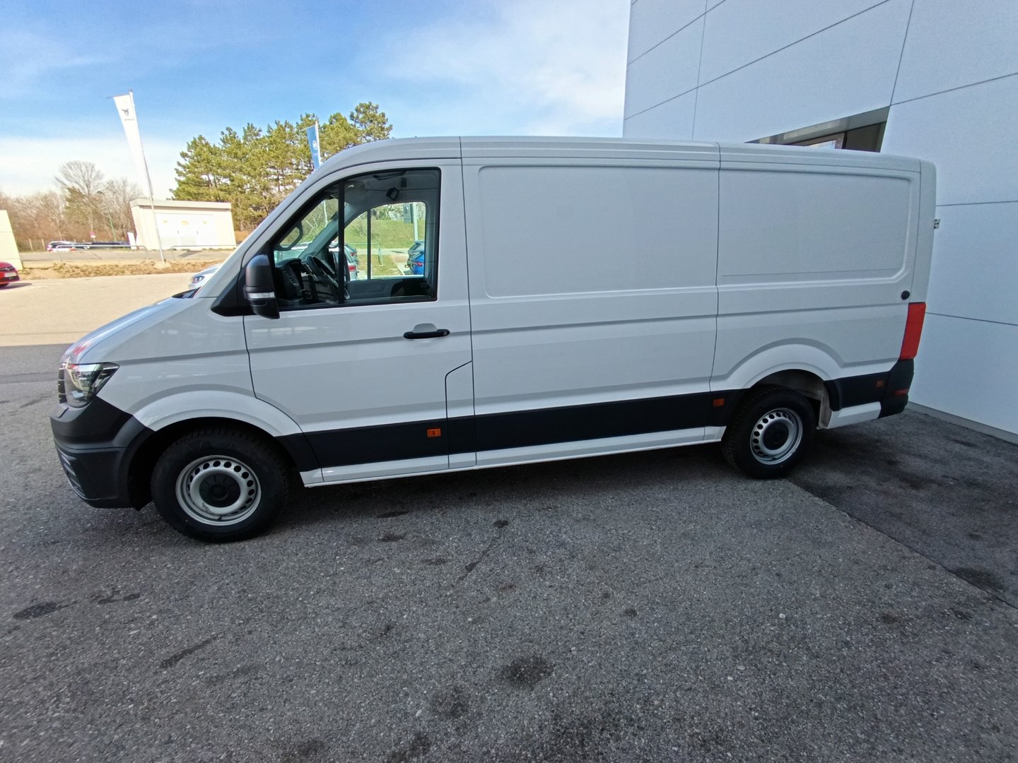 VW Crafter 30 Kastenwagen Entry L3H2 TDI | Bild 7 von 25
