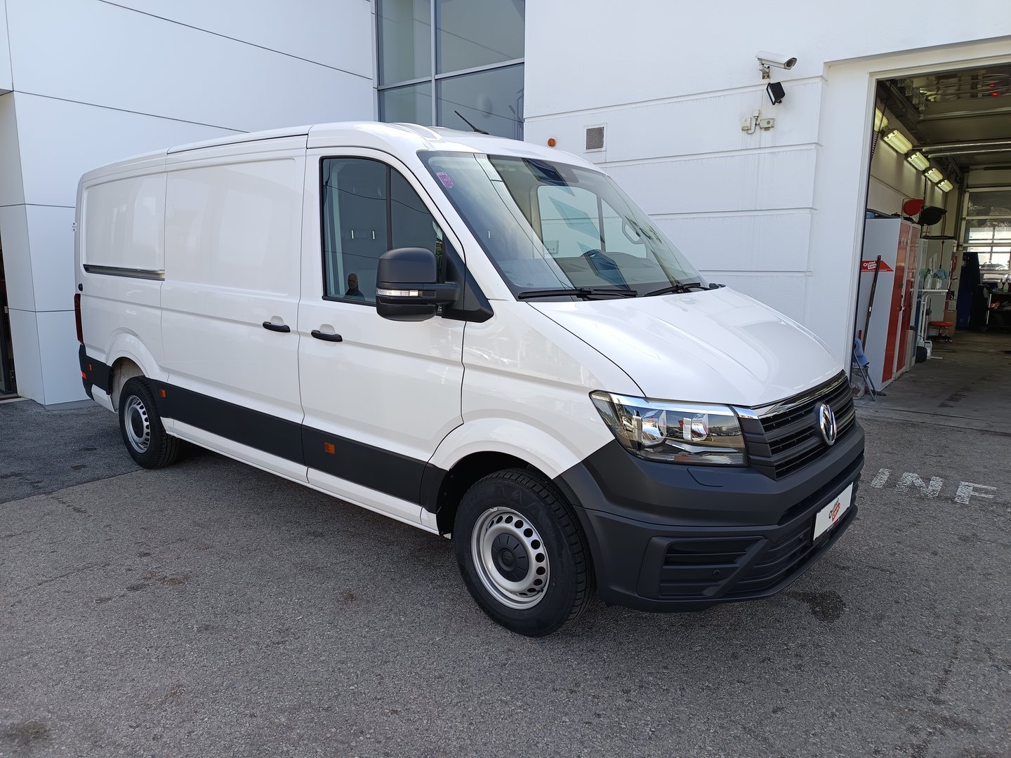 VW Crafter 30 Kastenwagen Entry L3H2 TDI | Bild 2 von 25