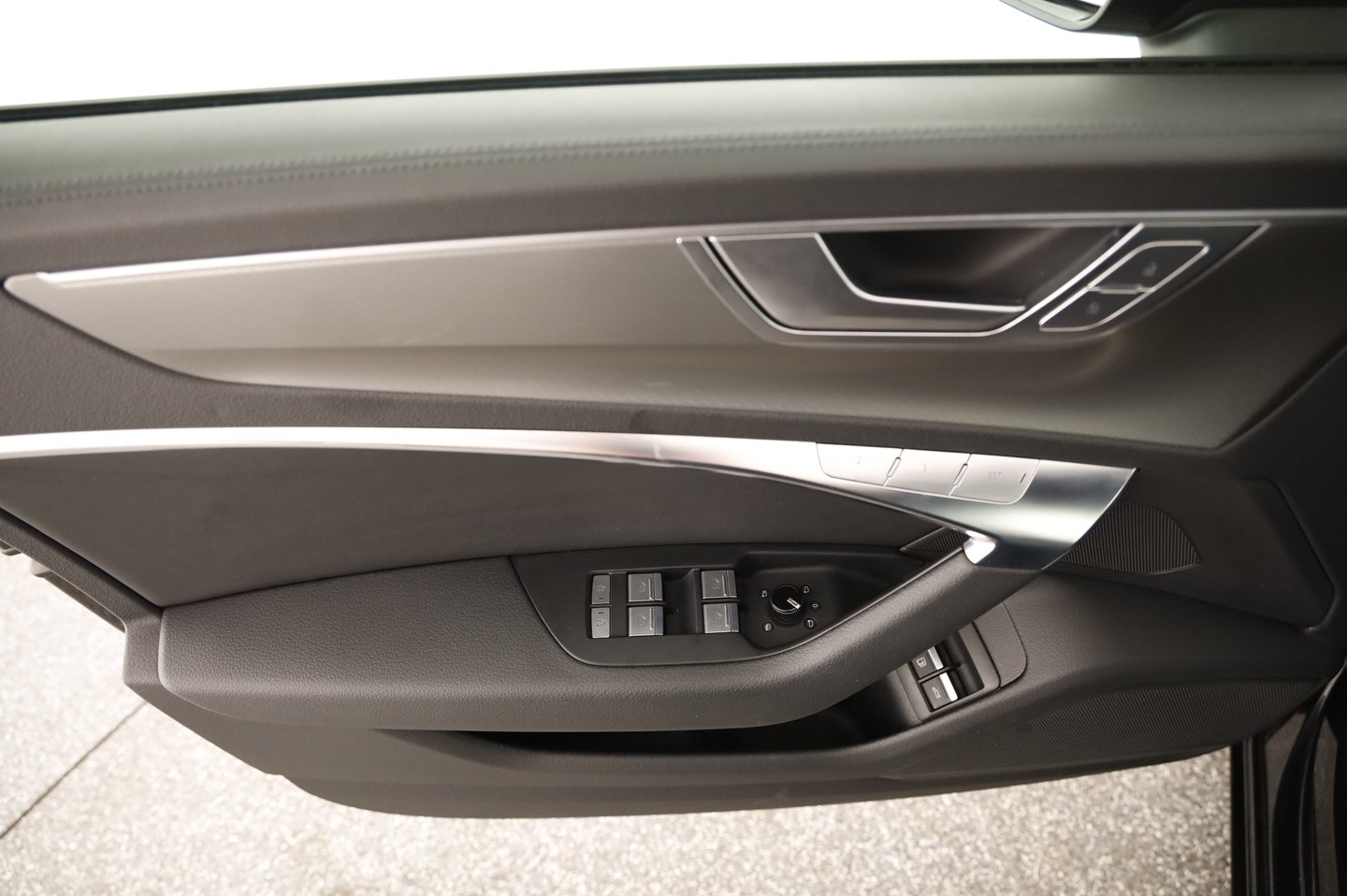 Audi A6 Limousine 50 TFSI e quattro Design | Bild 12 von 33