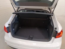 Audi A1 Sportback 30 TFSI intense in Cortinaweiss