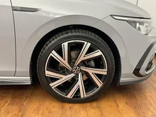 VW Golf R-Line TDI DSG in Mondsteingrau