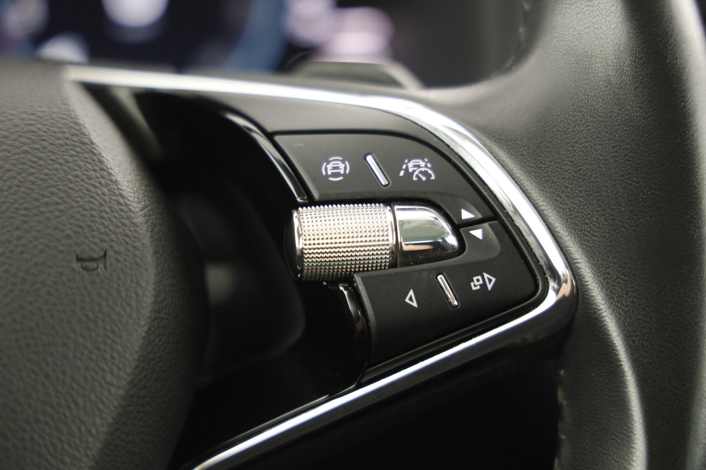 Škoda KAROQ 4x4 Ambition TDI DSG | Bild 13 von 25