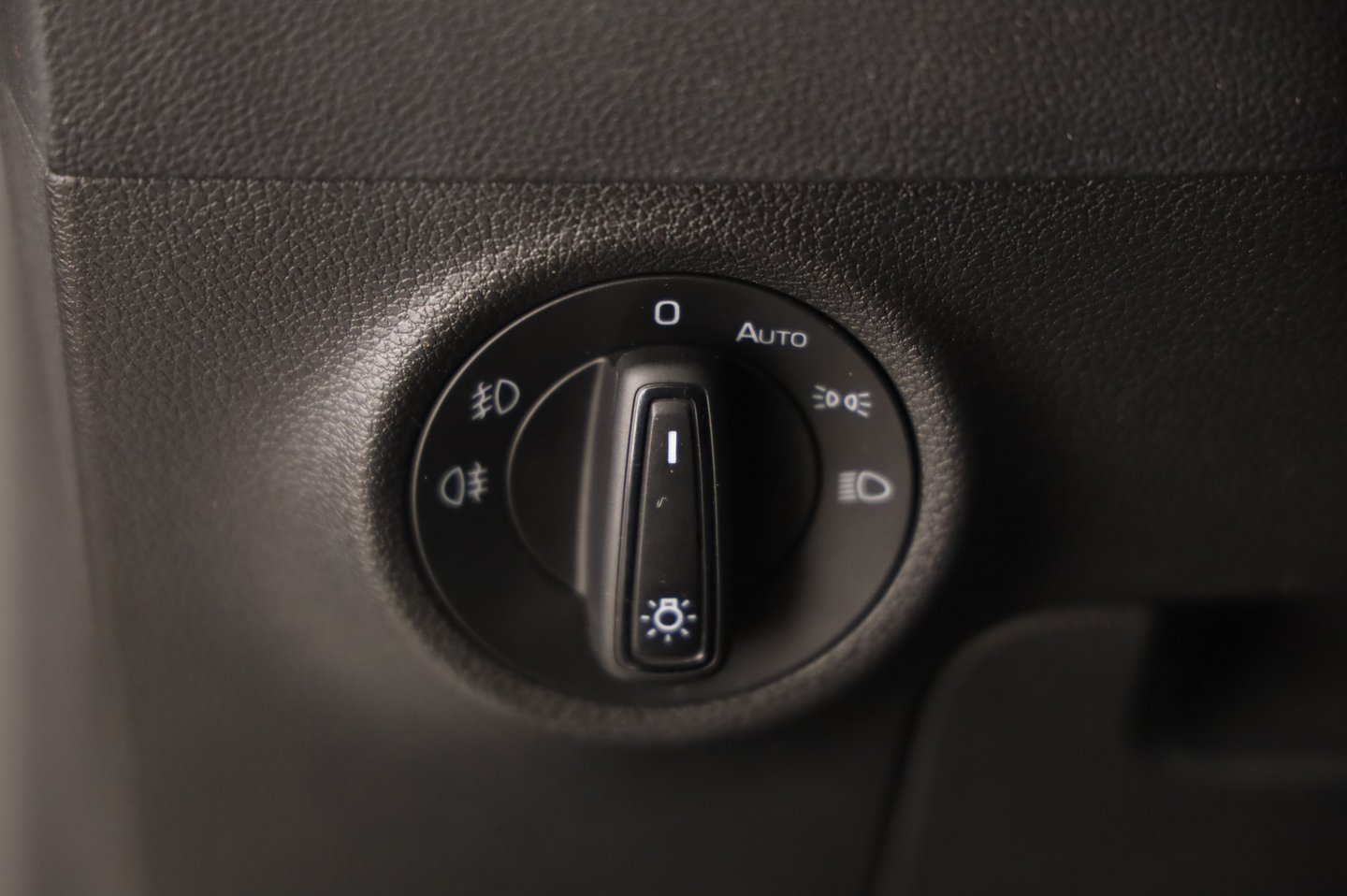 Škoda KAROQ 4x4 Ambition TDI DSG | Bild 15 von 25