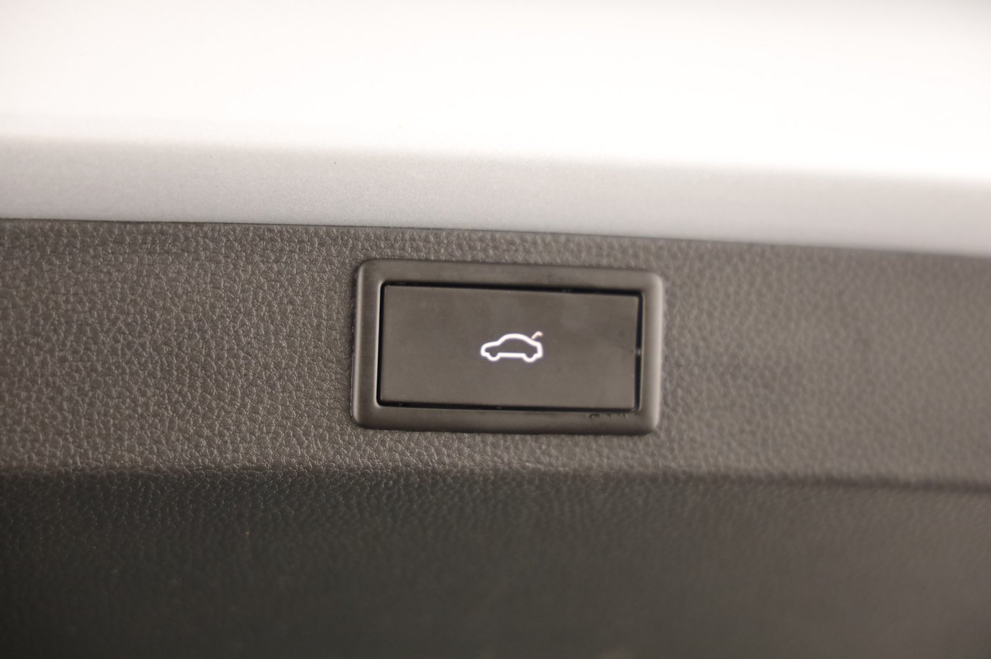 Škoda KAROQ 4x4 Ambition TDI DSG | Bild 19 von 25