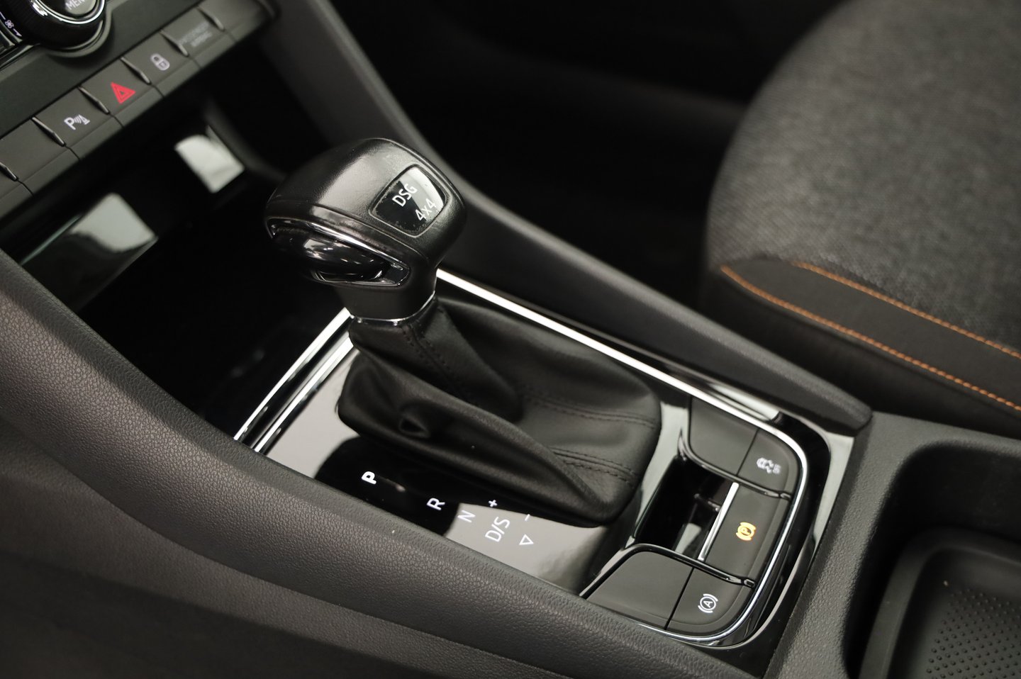 Škoda KAROQ 4x4 Ambition TDI DSG | Bild 7 von 25