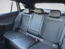 VW ID.4 Pro 4MOTION 220 kW Business -77 kWh in Mondsteingrau Dach schwarz
