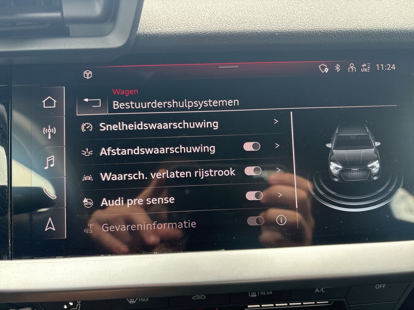 Audi A3 Sportback 30 TFSI S line exterieur | Bild 14 von 20