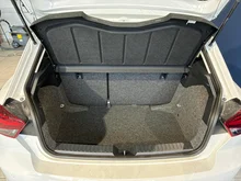 SEAT Ibiza Reference Edition 1.0 80PS in Candy-Weiß